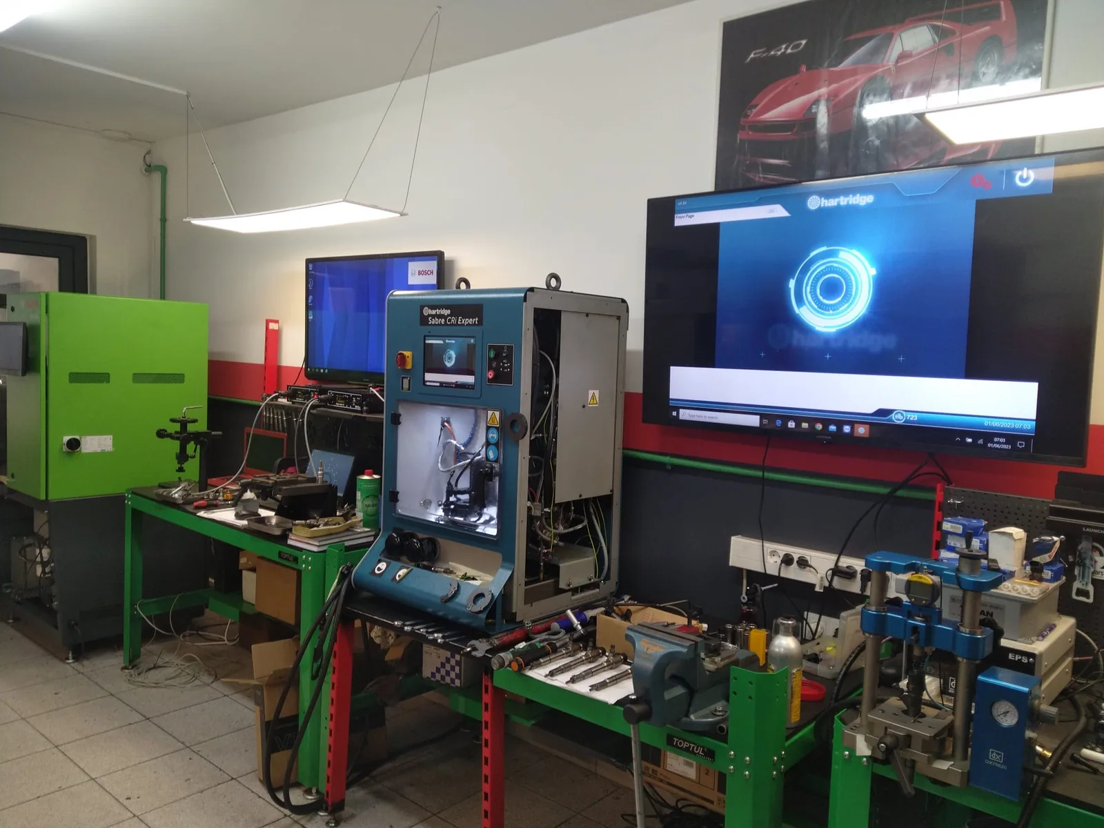Radionica s Hartridge Sabre CRi Expert uređajem i velikim ekranom za dijagnostiku